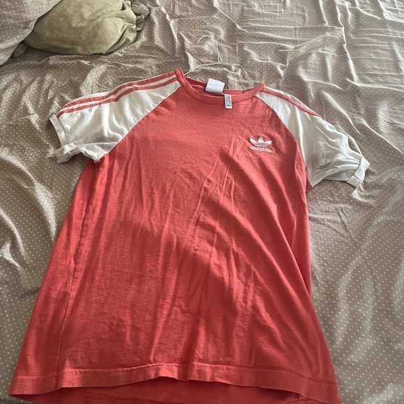 Adidas shirt in coral - Picture 1 of 3